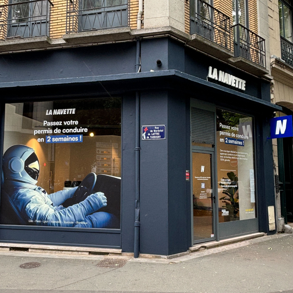 auto-école de Lille, vitrine boulevard de la liberté