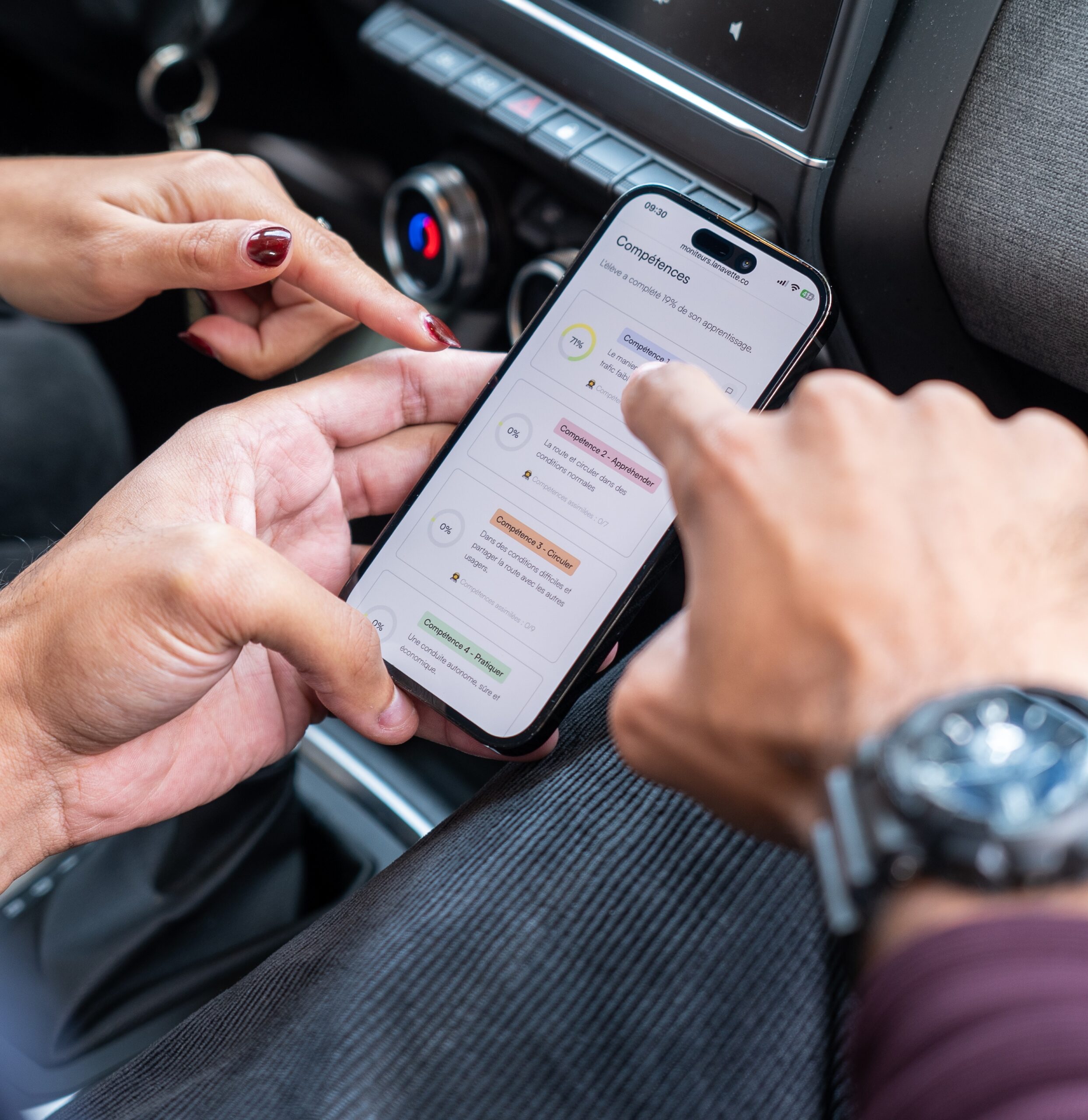 un livret numérique et des outils digitaux pour progresser rapidement en conduite