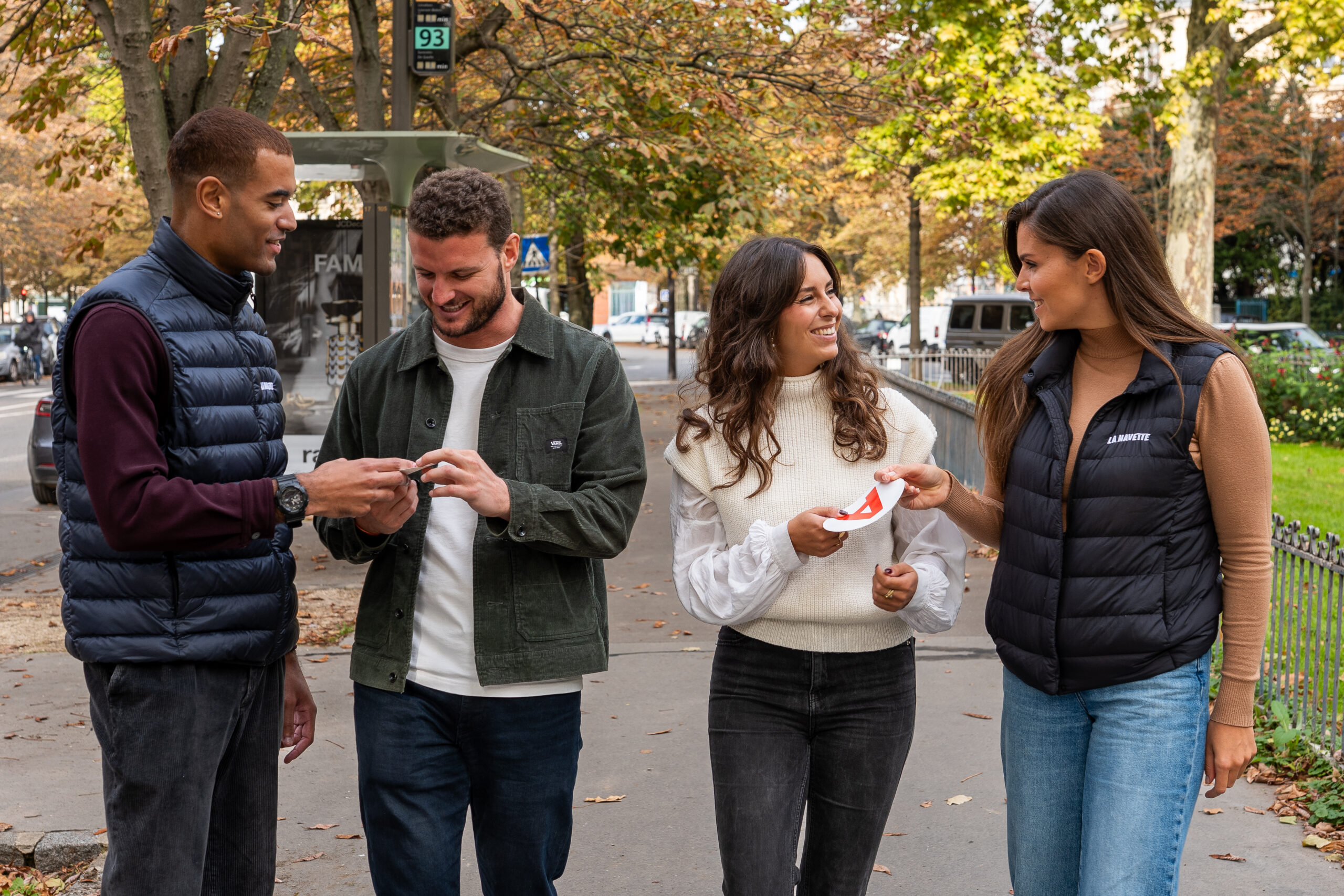 moniteurs et candidats élèves partageant leurs réussites