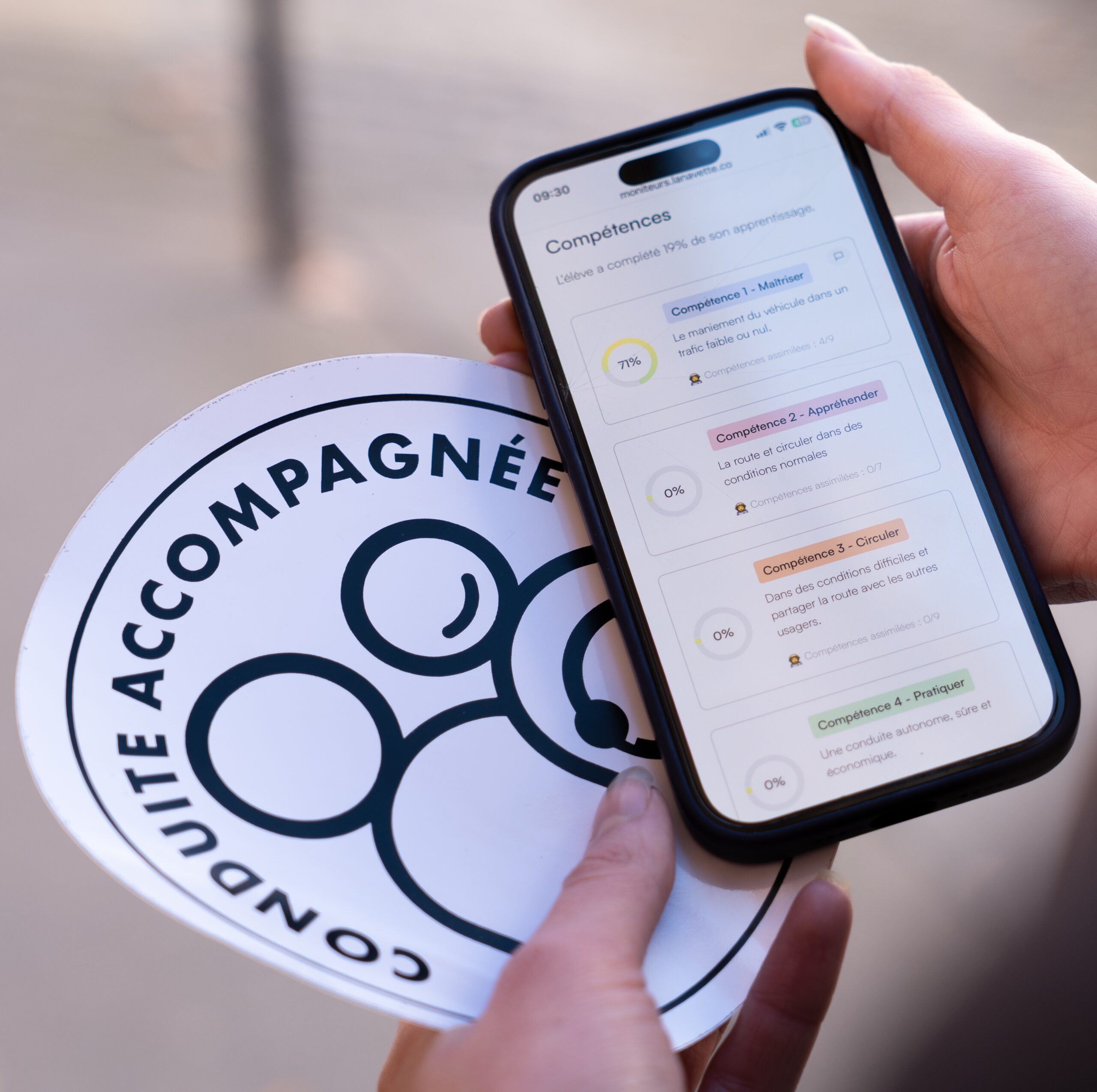 livret d'apprentissage numérique consulté sur smartphone
